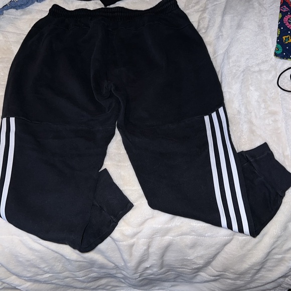Women’s adidas sweats - Picture 5 of 5